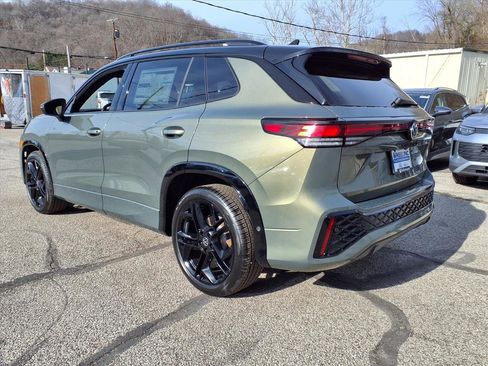 New 2026 Volkswagen Tiguan SE R-Line FWD image 2