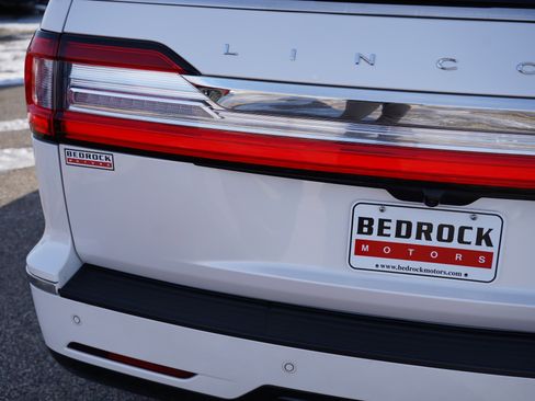 Used 2019 Lincoln Navigator Reserve w/ Cargo Package image 10