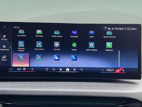 Used 2026 BMW 330i Sedan w/ M Sport Package image 14