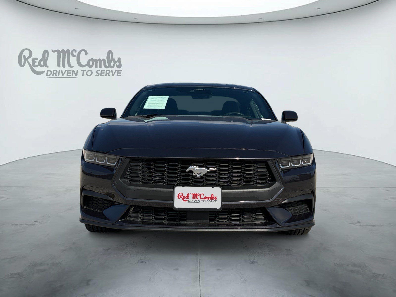 Used 2024 Ford Mustang Coupe RWD image 2