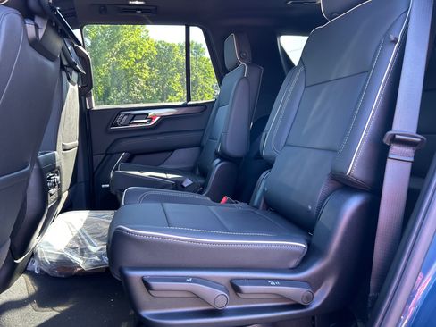 New 2026 GMC Yukon Elevation w/ Elevation Premium Package AWD/4WD image 30