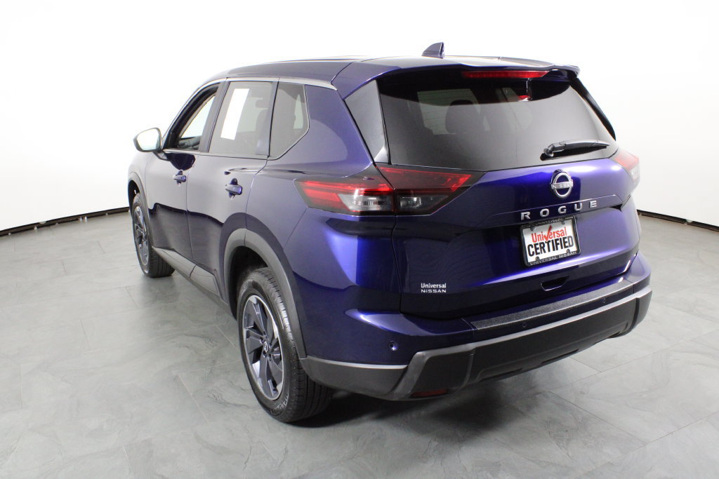 Certified 2025 Nissan Rogue SV FWD image 14