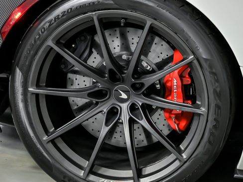 Used 2021 McLaren 765LT image 20