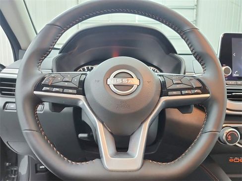 Used 2025 Nissan Altima 2.5 SR image 21