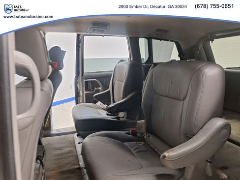 Used 2009 Toyota Sienna FWD image 12