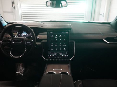 Used 2024 GMC Acadia Denali FWD image 15
