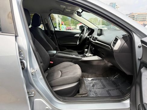 Used 2018 MAZDA MAZDA3 Sport w/ Preferred Equipment Package FWD image 32