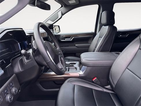 Used 2024 Chevrolet Silverado 1500 RST image 9