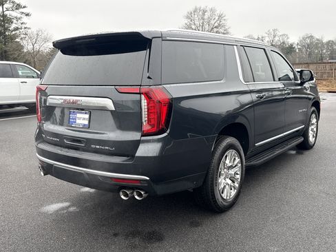 Used 2022 GMC Yukon XL Denali image 6