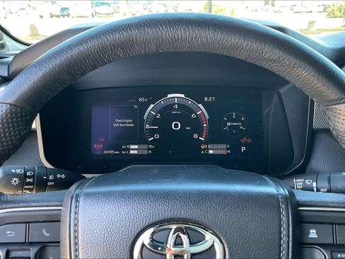 Used 2025 Toyota Tundra Limited image 25