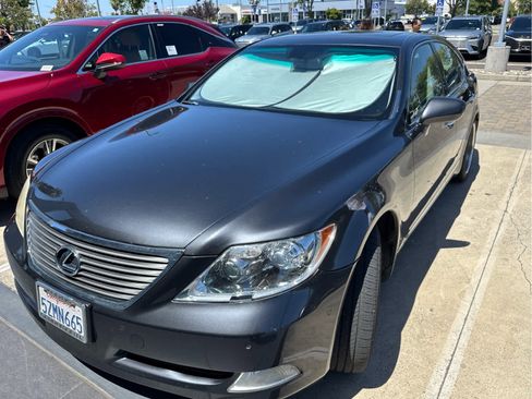 Used 2007 Lexus LS 460 RWD image 2