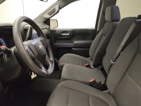 Used 2020 Chevrolet Silverado 1500 Custom w/ Custom Value Package image 17