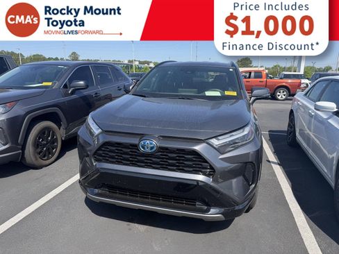 Used 2023 Toyota RAV4 SE w/ SE Grade Weather Package AWD/4WD image 2
