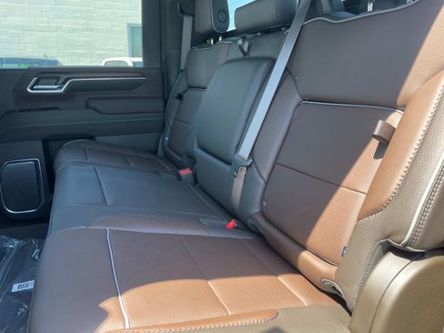 New 2025 GMC Sierra 2500 Denali w/ Denali Reserve Package image 25