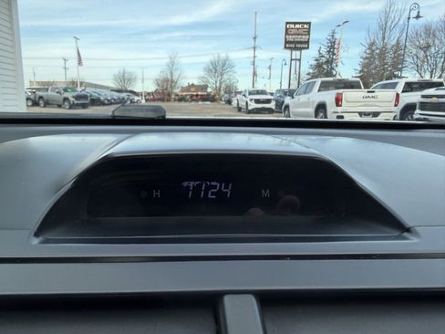 Used 2012 Toyota Camry LE image 24