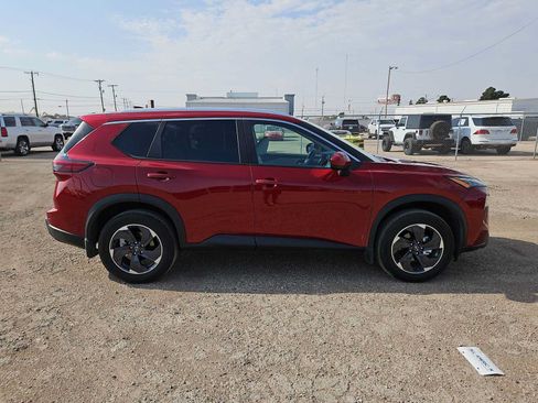 Used 2026 Nissan Rogue SV w/ SV Premium Package FWD image 8