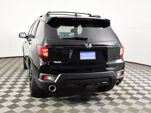 Certified 2024 Honda Passport Black Edition image 7