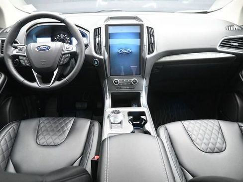 Certified 2024 Ford Edge Titanium AWD/4WD image 21