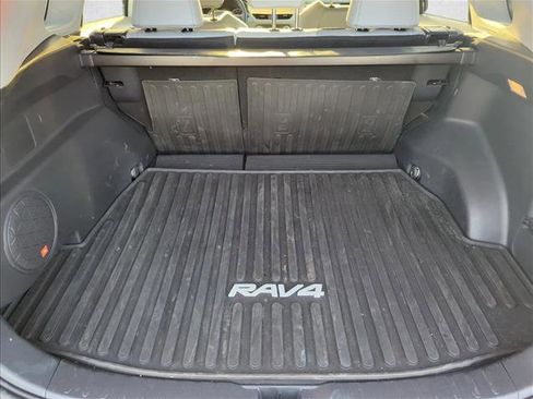 Used 2019 Toyota RAV4 XLE Premium image 25