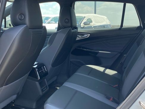 Certified 2023 Volkswagen ID.4 Pro S RWD image 19