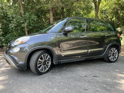 Used 2018 FIAT 500L Trekking FWD image 11