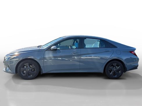 Certified 2023 Hyundai Elantra SEL image 2