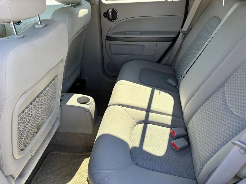 Used 2008 Chevrolet HHR LT FWD image 13
