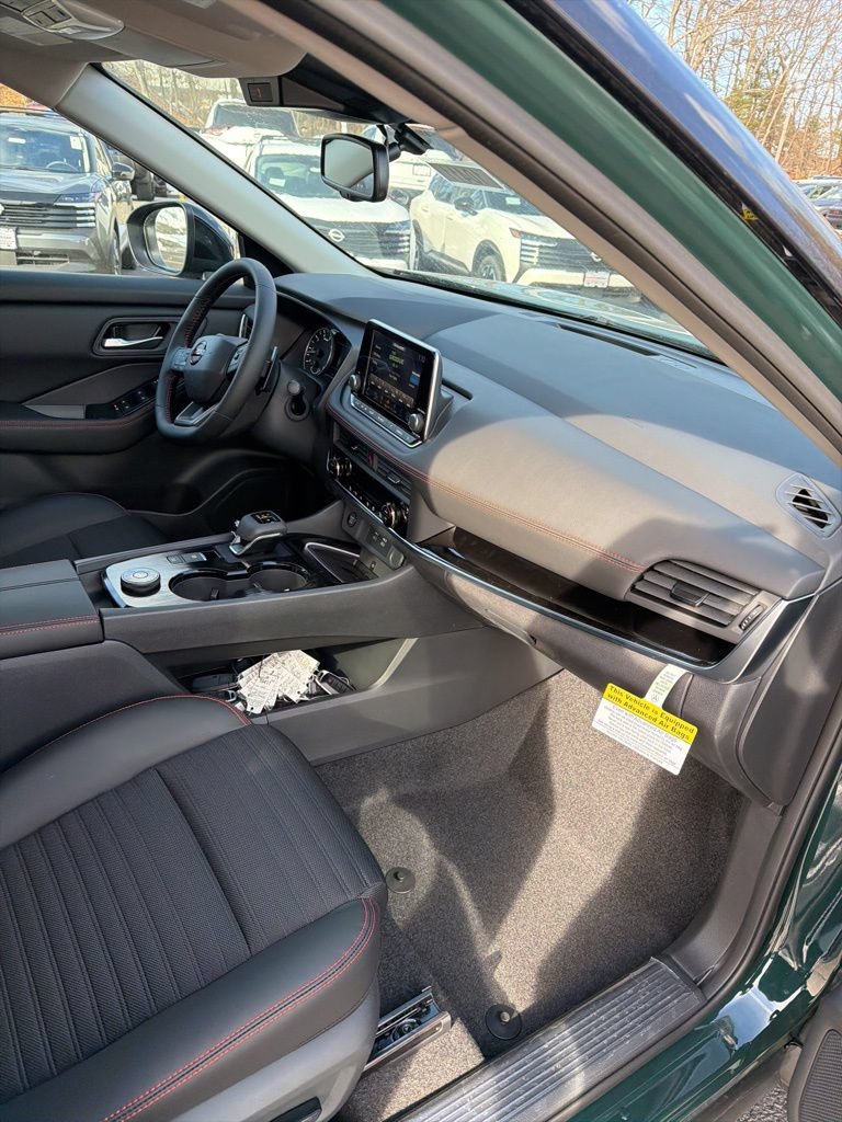 Used 2026 Nissan Rogue SV w/ Rock Creek Premium Package AWD/4WD image 31