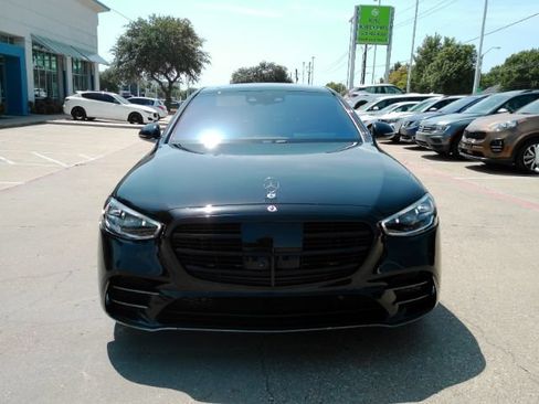 Used 2024 Mercedes-Benz S 580 4MATIC Sedan w/ AMG Line image 3