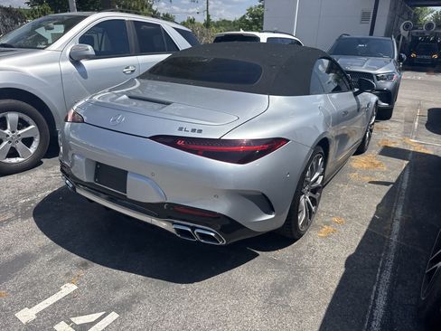 Used 2023 Mercedes-Benz SL 55 AMG 4MATIC image 2