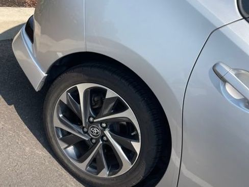 Used 2017 Toyota Corolla iM FWD image 15