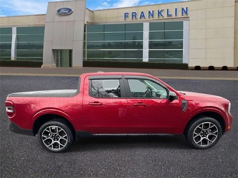 Certified 2025 Ford Maverick Lariat w/ 4K Tow Package image 8