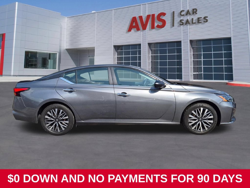Used 2025 Nissan Altima 2.5 SV FWD image 5