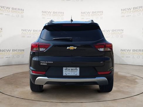 Used 2023 Chevrolet TrailBlazer LT FWD image 4
