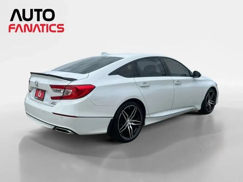 Used 2021 Honda Accord Touring image 5