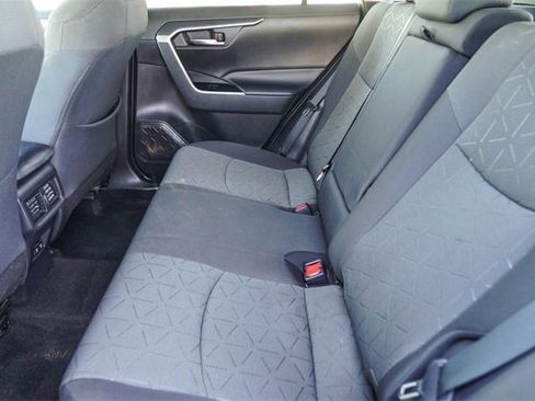 Used 2021 Toyota RAV4 XLE image 20
