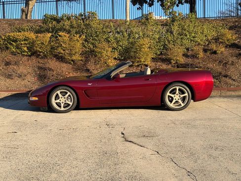 Used 2003 Chevrolet Corvette Convertible w/ Preferred Equipment Group1 image 7