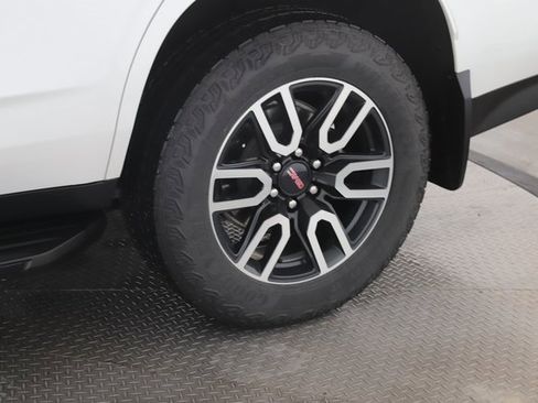 Used 2023 GMC Yukon AT4 image 14