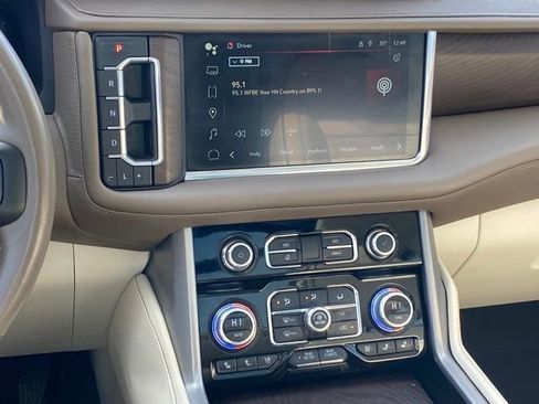 Certified 2022 GMC Yukon XL Denali image 10