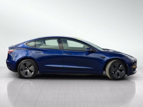 Used 2023 Tesla Model 3 Standard Range RWD image 3