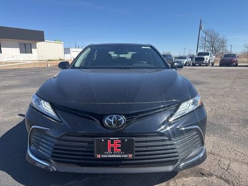Used 2024 Toyota Camry XLE image 2