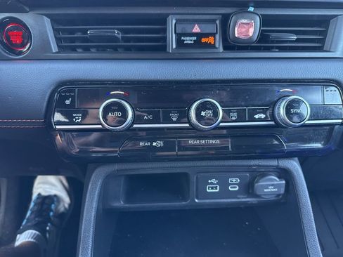 Used 2025 Honda Pilot Sport image 22