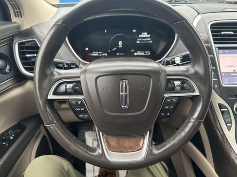 Used 2020 Lincoln Nautilus Reserve AWD/4WD image 22