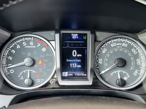 Certified 2022 Toyota Tacoma TRD Off-Road w/ Black Out Package (TMS) image 26