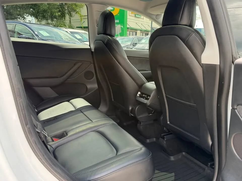 Used 2022 Tesla Model Y Performance AWD/4WD image 8