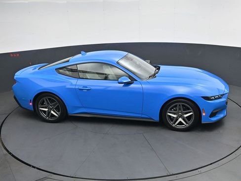 Used 2025 Ford Mustang Premium RWD image 24