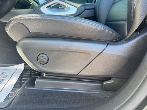 Used 2021 Mercedes-Benz GLS 450 4MATIC image 13