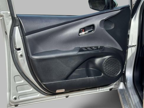 Used 2022 Toyota Prius Prime XLE image 20