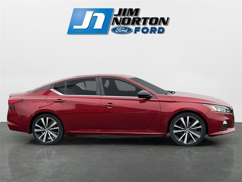 Used 2020 Nissan Altima 2.5 SR image 2