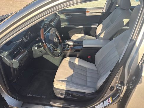 Used 2017 Lexus ES 350 w/ Luxury Package FWD image 17